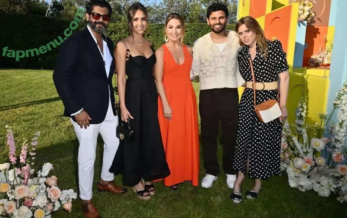 Jessica Alba nude photo #1387 (jessicaalba)