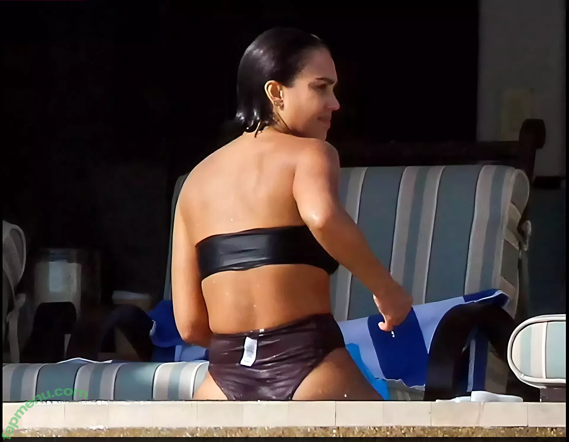 Jessica Alba nude photo #1398 (jessicaalba)