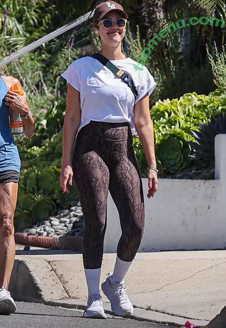 Jessica Alba nude photo #1427 (jessicaalba)