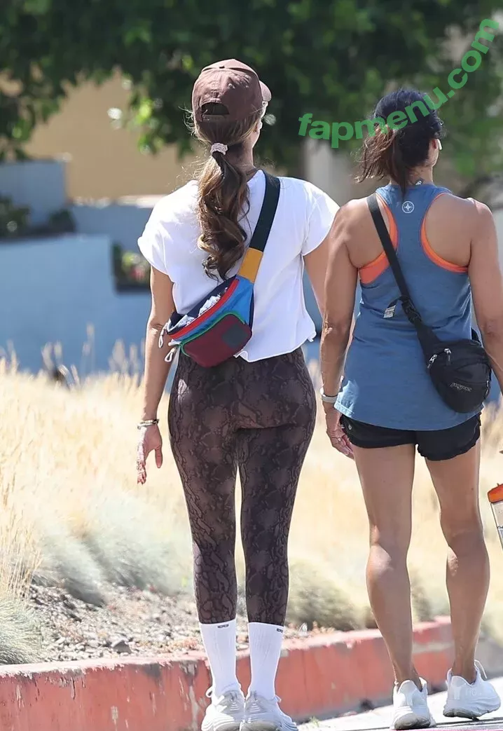 Jessica Alba nude photo #1450 (jessicaalba)