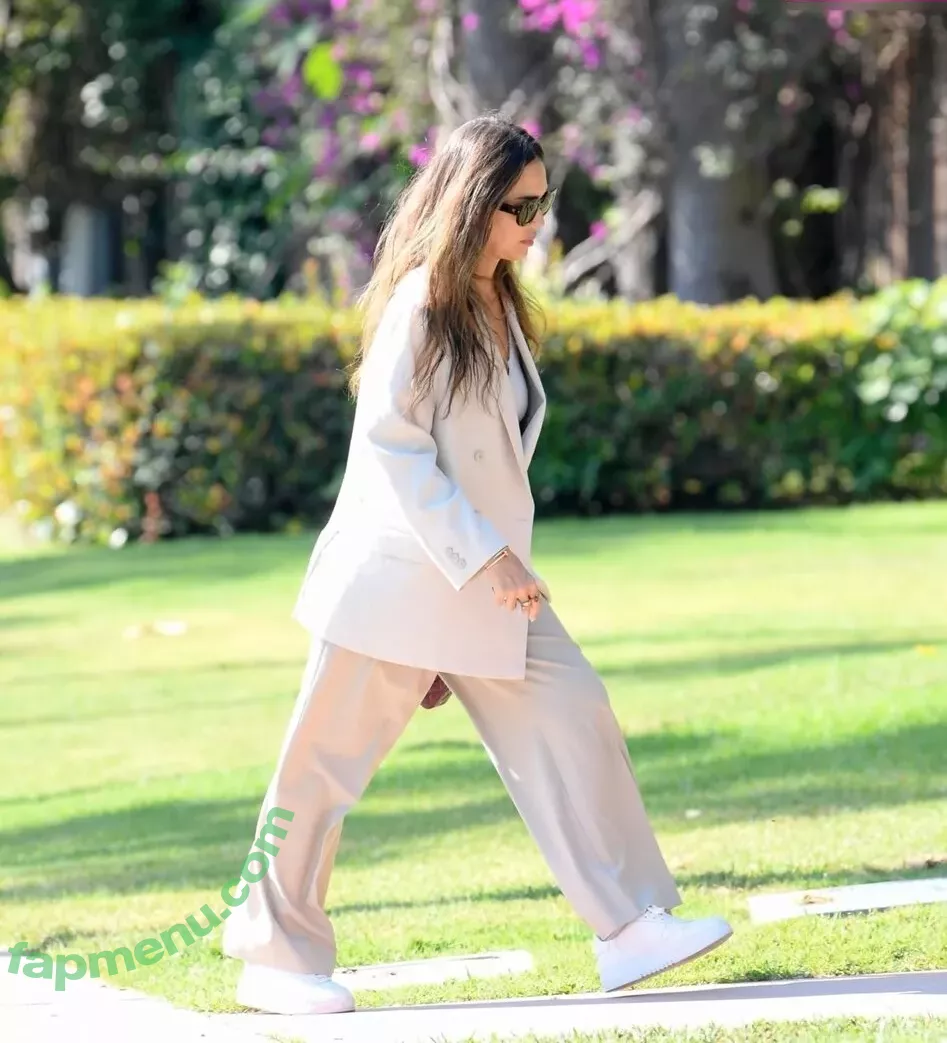 Jessica Alba nude photo #1552 (jessicaalba)