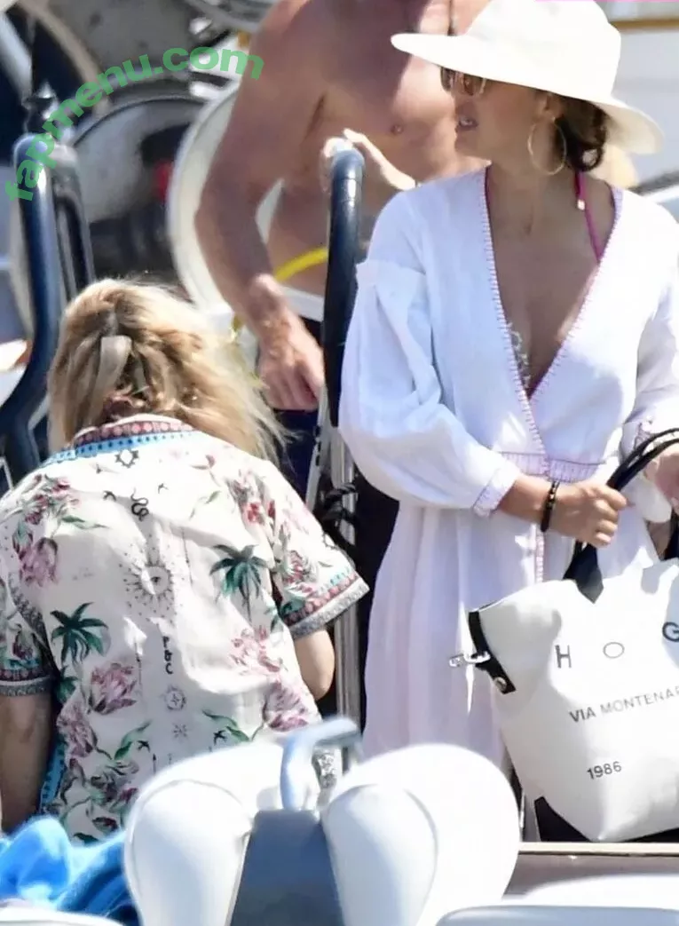 Jessica Alba nude photo #1623 (jessicaalba)