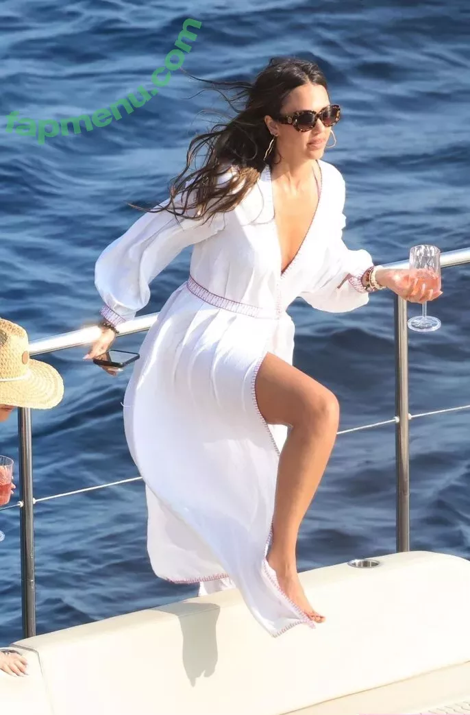 Jessica Alba nude photo #1629 (jessicaalba)