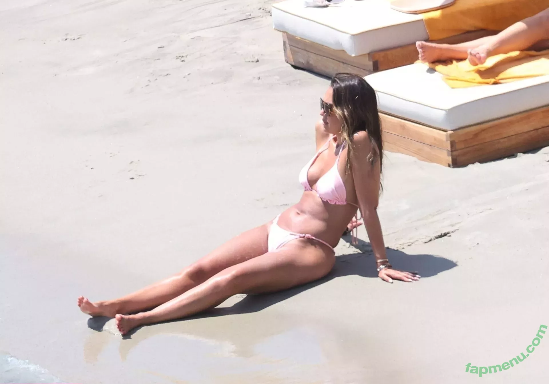 Jessica Alba nude photo #1642 (jessicaalba)