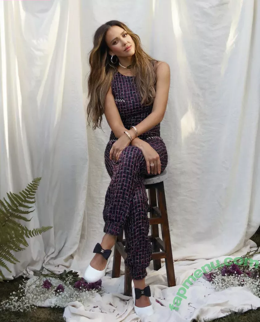 Jessica Alba nude photo #1660 (jessicaalba)