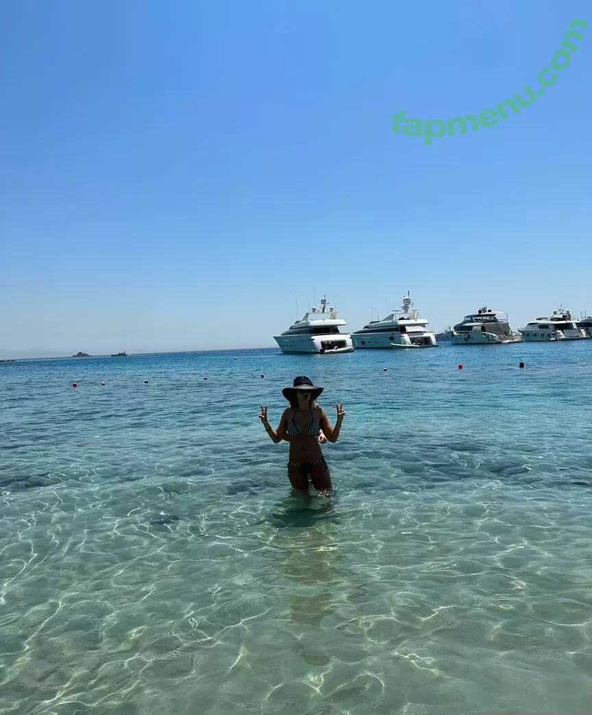 Jessica Alba nude photo #1672 (jessicaalba)