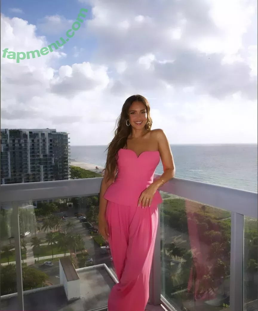 Jessica Alba nude photo #1789 (jessicaalba)