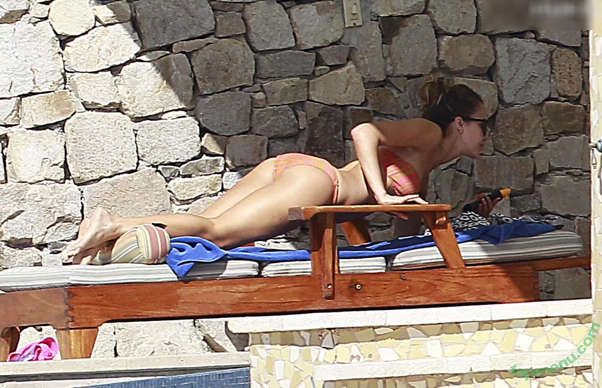 Jessica Alba nude photo #1808 (jessicaalba)