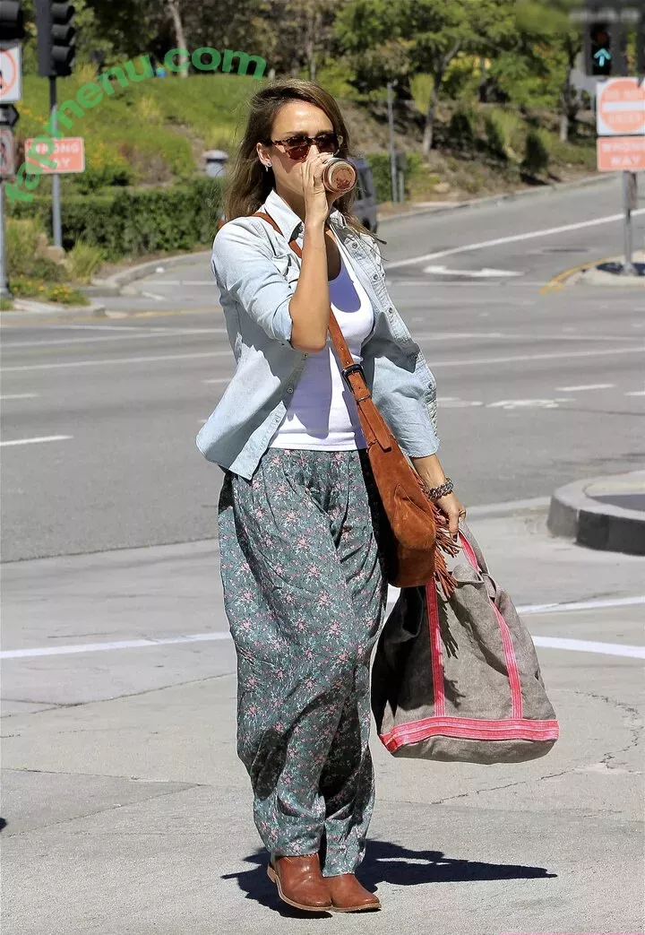 Jessica Alba nude photo #1868 (jessicaalba)