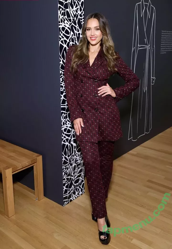 Jessica Alba nude photo #1883 (jessicaalba)