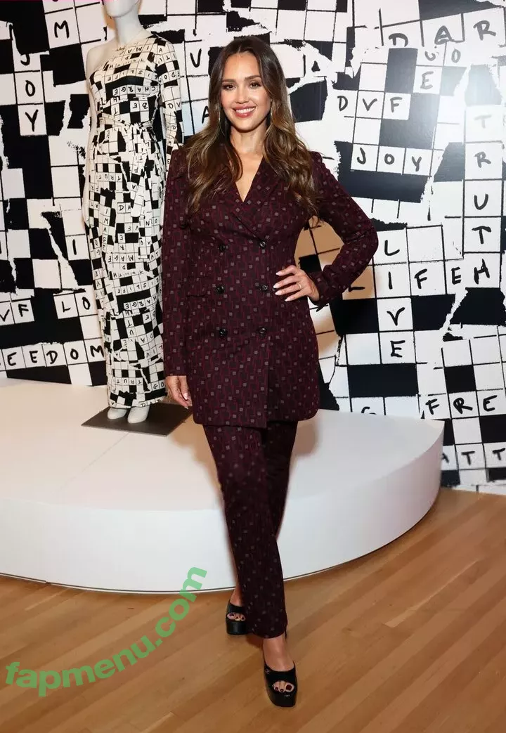 Jessica Alba nude photo #1895 (jessicaalba)