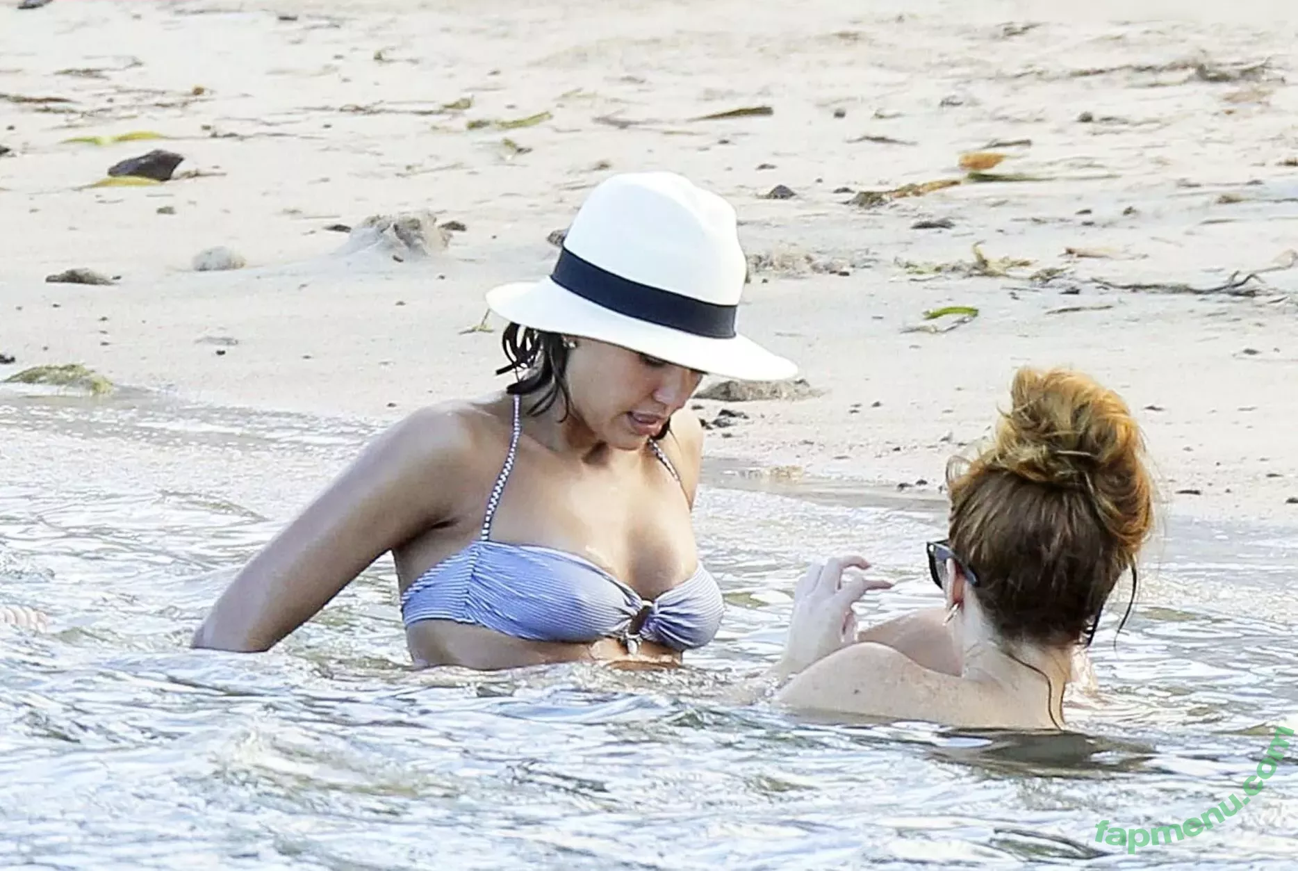 Jessica Alba nude photo #1940 (jessicaalba)