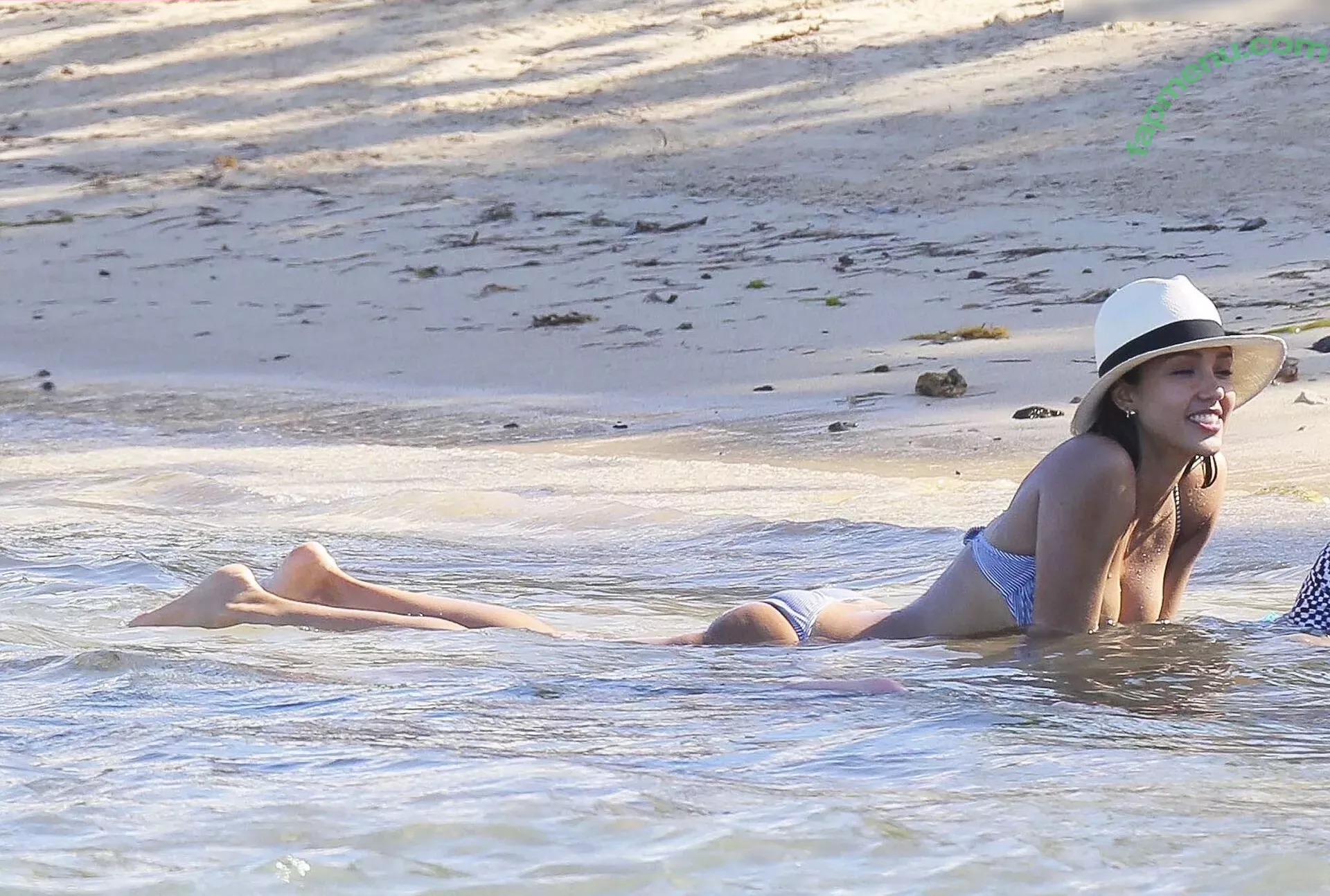 Jessica Alba nude photo #1943 (jessicaalba)