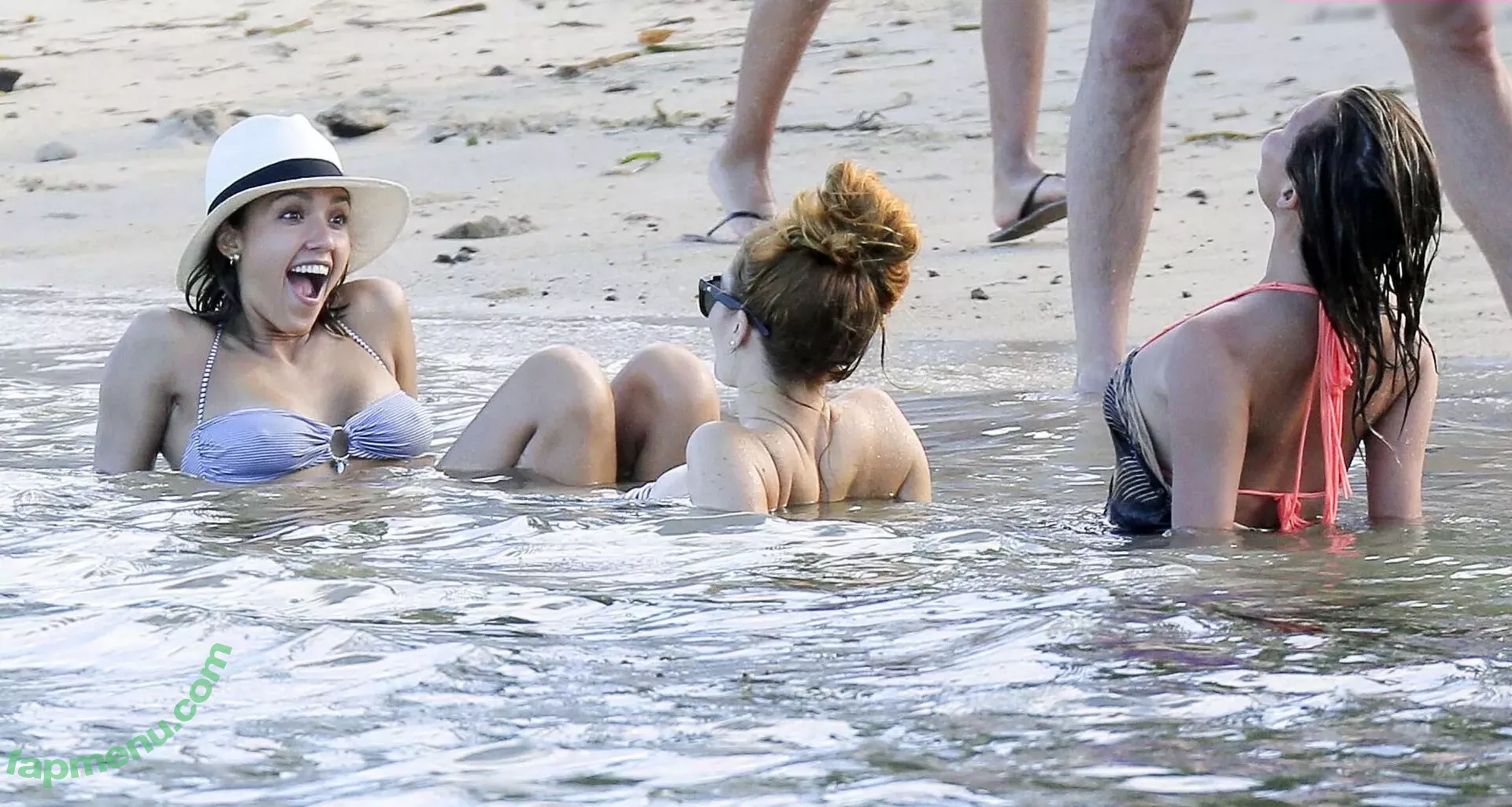 Jessica Alba nude photo #1950 (jessicaalba)