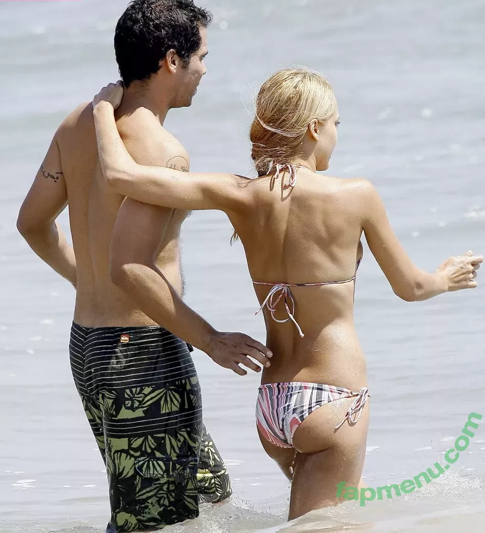 Jessica Alba nude photo #1956 (jessicaalba)