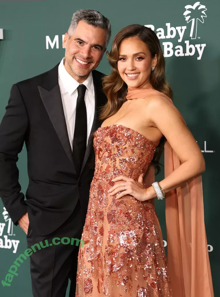 Jessica Alba nude photo #2018 (jessicaalba)