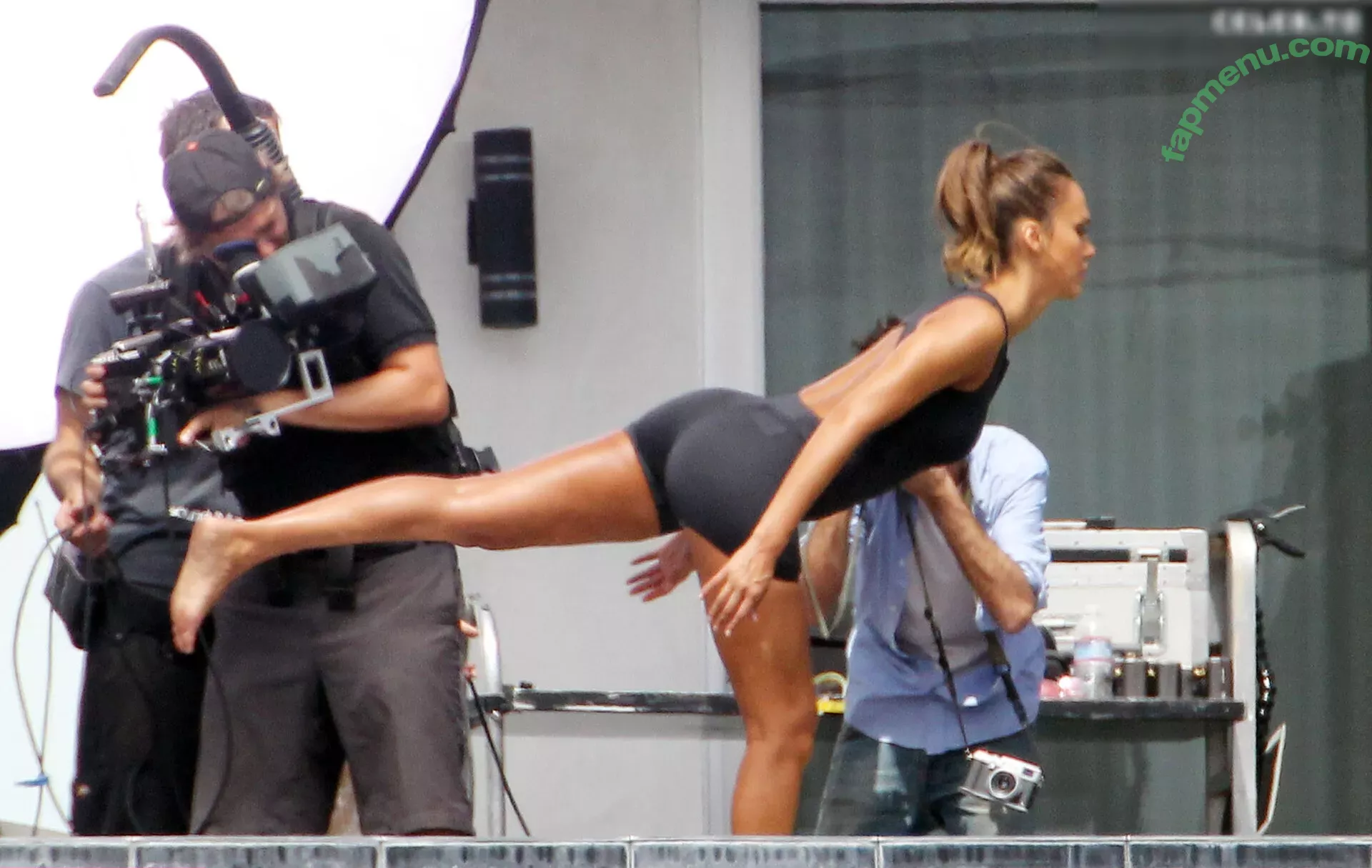 Jessica Alba nude photo #2098 (jessicaalba)