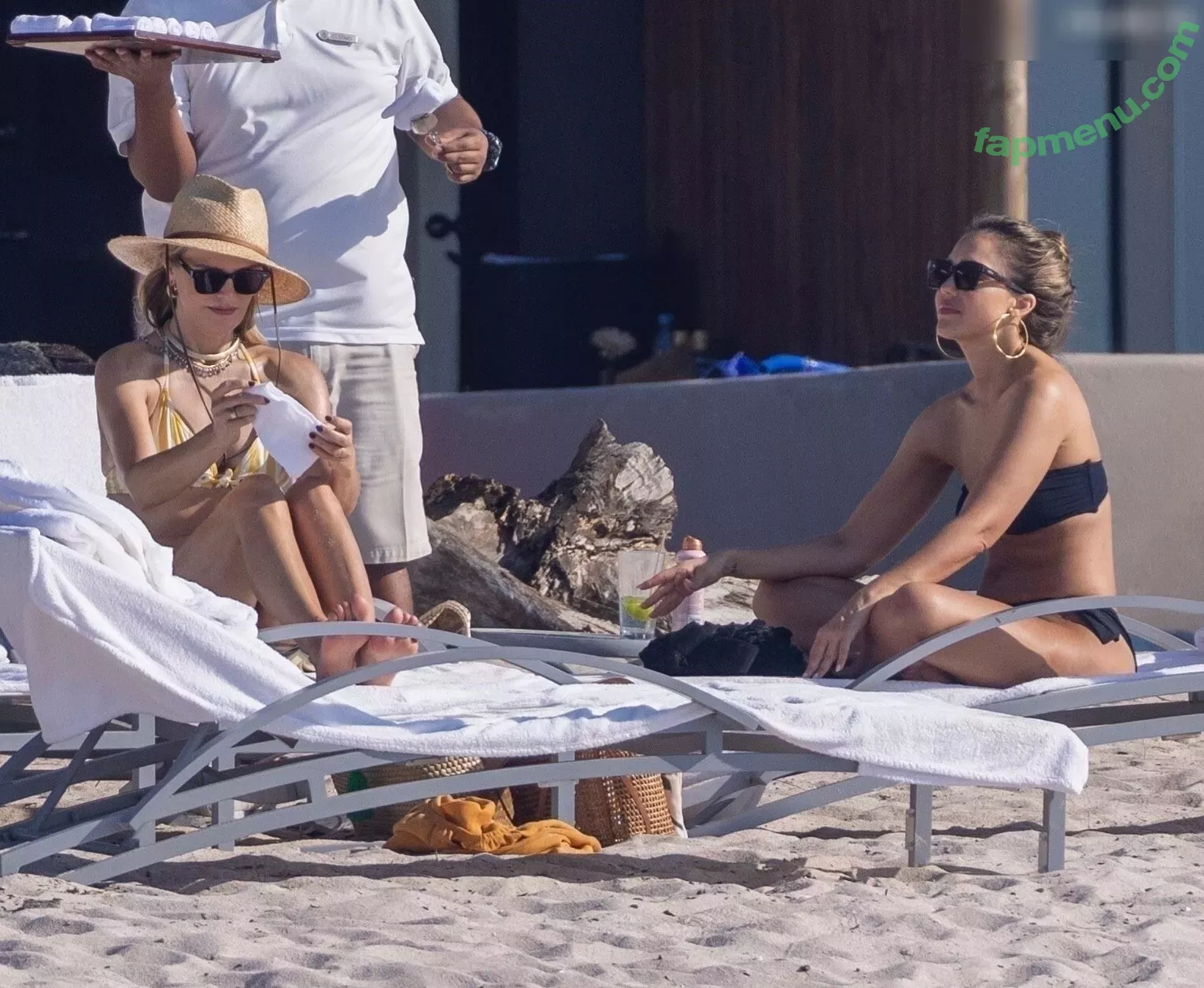 Jessica Alba nude photo #2142 (jessicaalba)