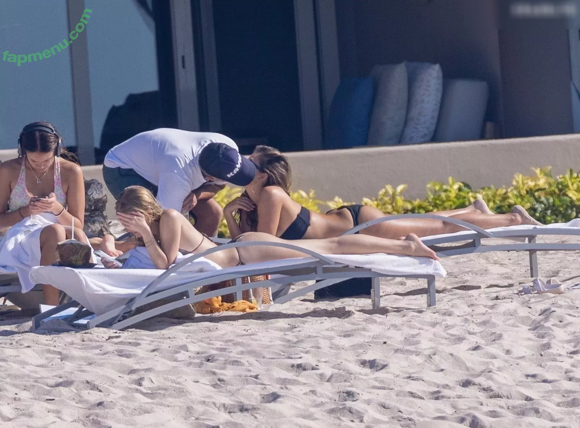 Jessica Alba nude photo #2152 (jessicaalba)