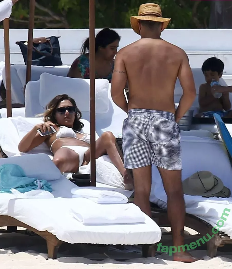 Jessica Alba nude photo #2163 (jessicaalba)