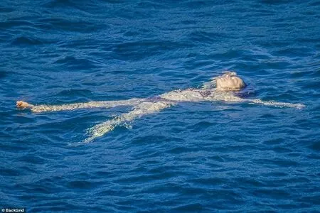 Jessica Biel / JessicaBiel / jessica_biel nude photo #0176