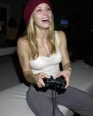 Jessica Biel / JessicaBiel / jessica_biel nude photo #0222