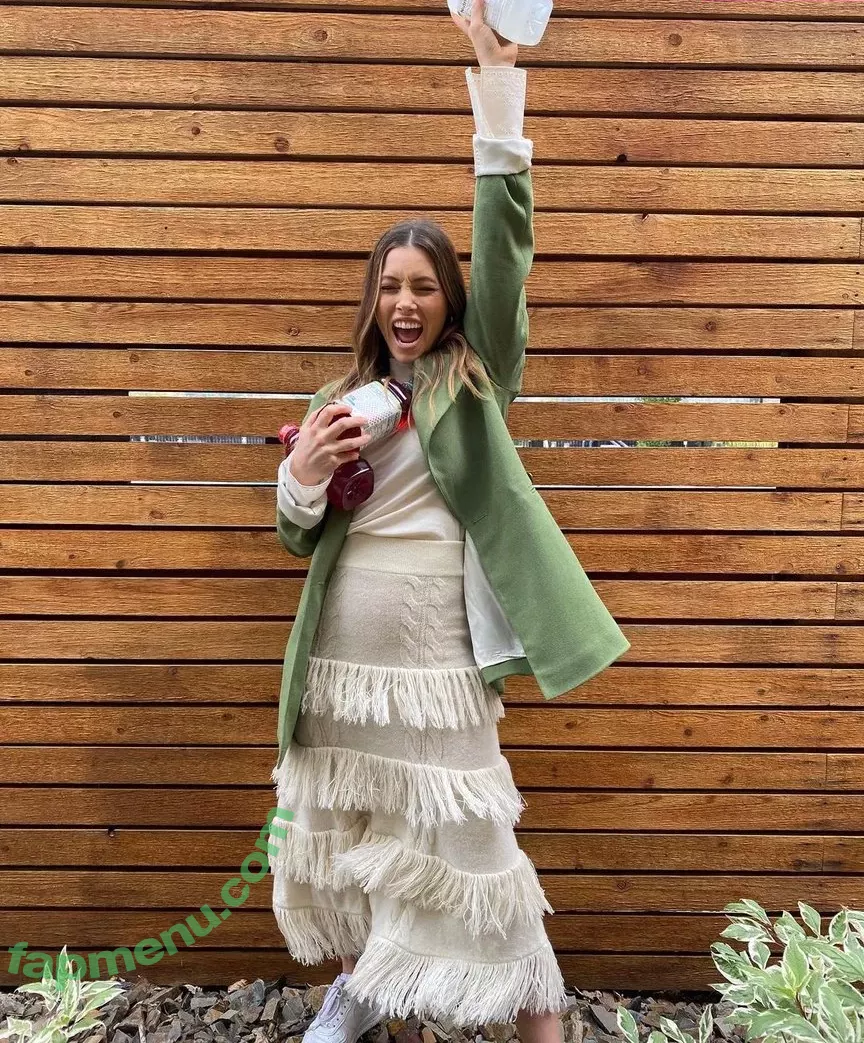 Jessica Biel nude photo #0009 (JessicaBiel / jessica_biel)