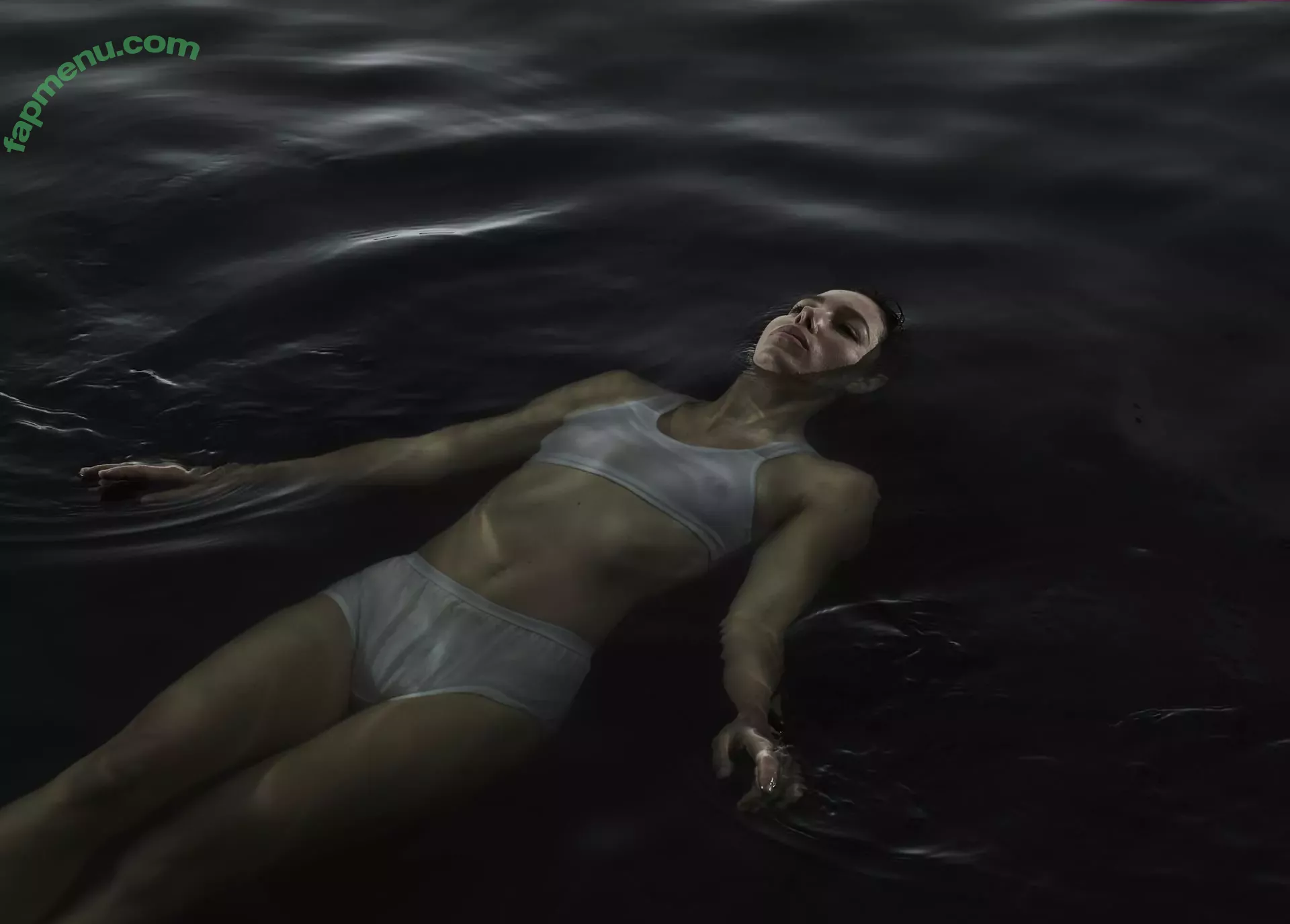 Jessica Biel nude photo #0040 (JessicaBiel / jessica_biel)