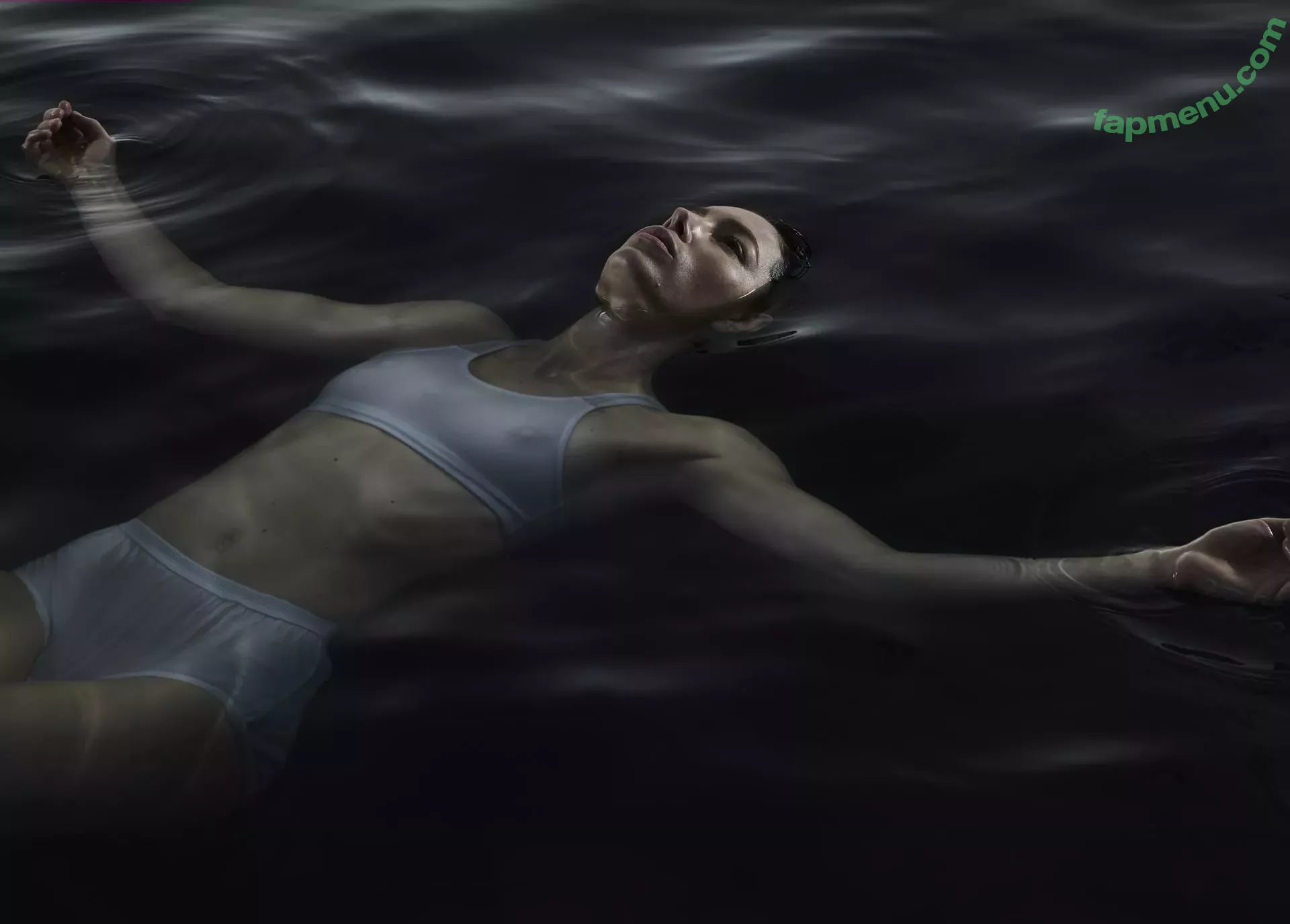 Jessica Biel nude photo #0041 (JessicaBiel / jessica_biel)