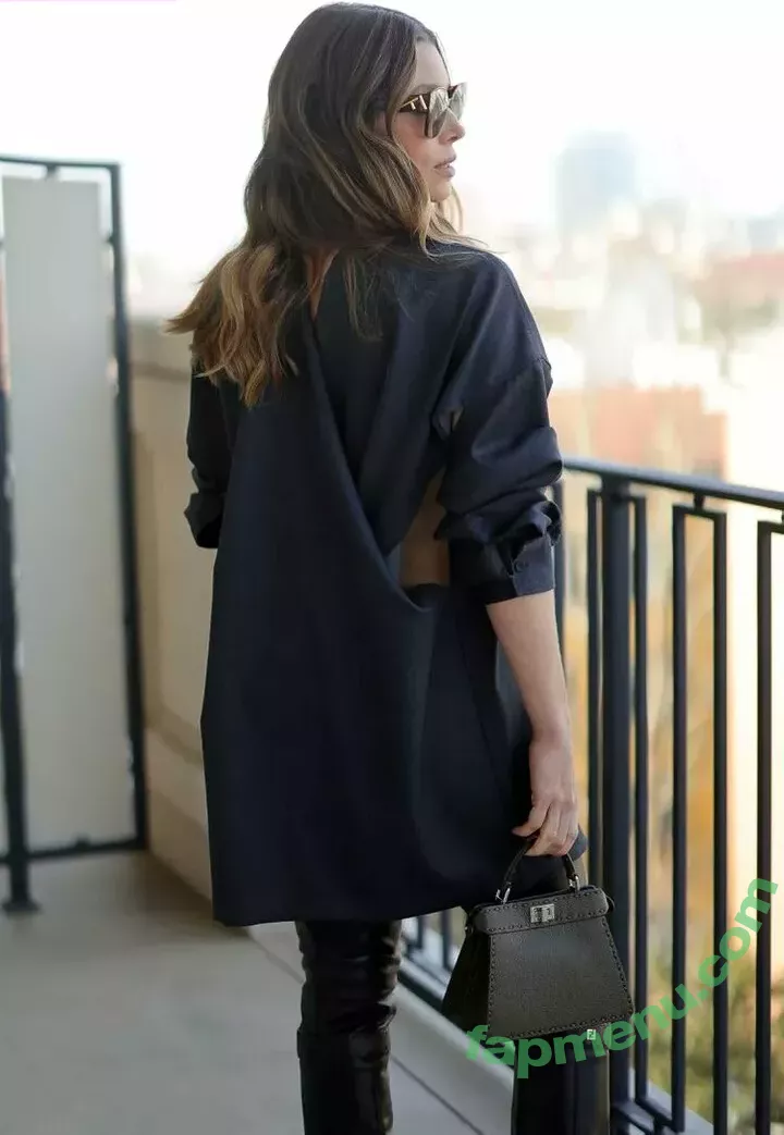 Jessica Biel nude photo #0440 (JessicaBiel / jessica_biel)