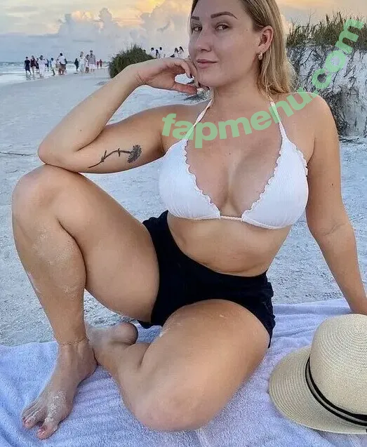 Jessica Jones nude photo #0007 (JessicaJones / farmerjessjones)