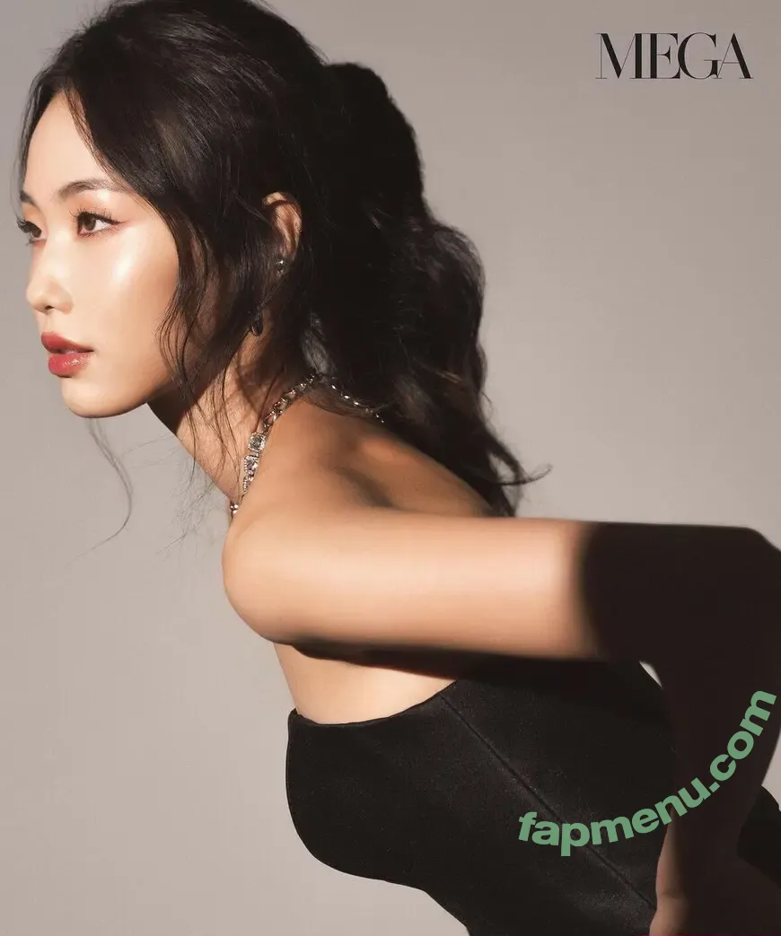 Jessica Lee Seul nude photo #0026 (jessicaleequeenbee / jessicaleeseul)