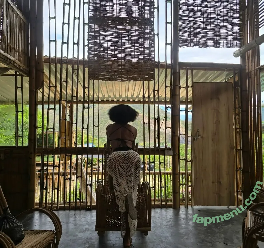 Jessica Nahomy nude photo #0006 (nahomybraoni / nahomysexy)