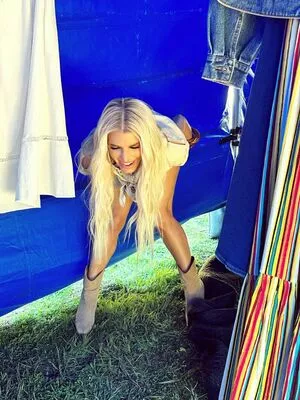 Jessica Simpson / 52529184 / JessicaSimpson nude photo #0343
