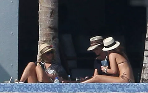 Jessica Simpson / 52529184 / JessicaSimpson nude photo #0763