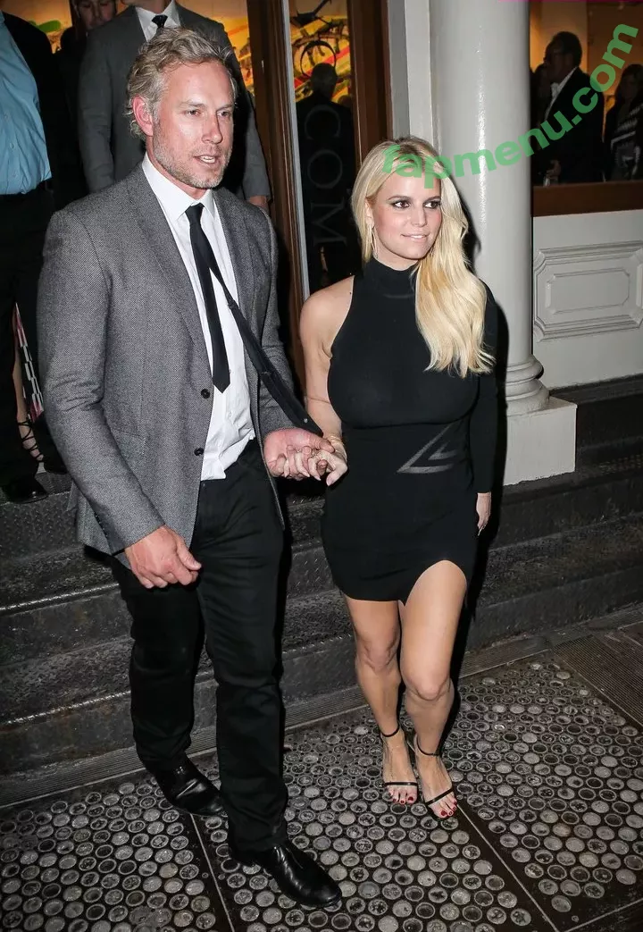 Jessica Simpson nude photo #0108 (52529184 / JessicaSimpson)