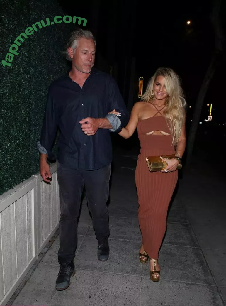 Jessica Simpson nude photo #0273 (52529184 / JessicaSimpson)