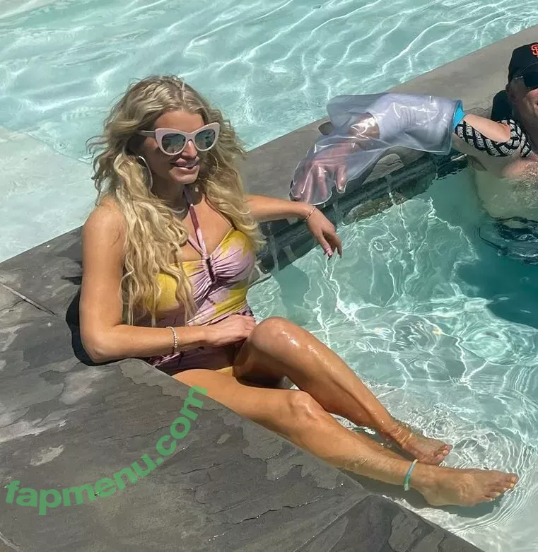 Jessica Simpson nude photo #0308 (52529184 / JessicaSimpson)