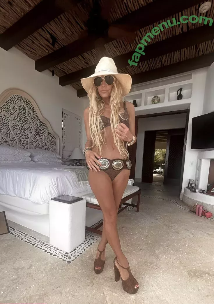 Jessica Simpson nude photo #0314 (52529184 / JessicaSimpson)