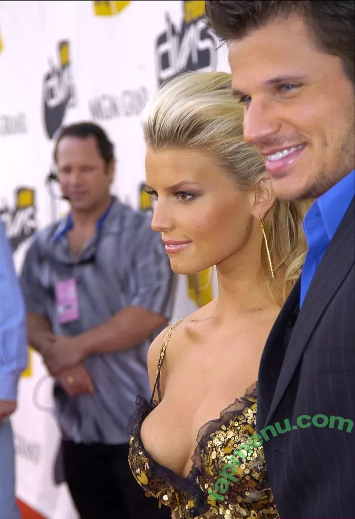 Jessica Simpson nude photo #0376 (52529184 / JessicaSimpson)