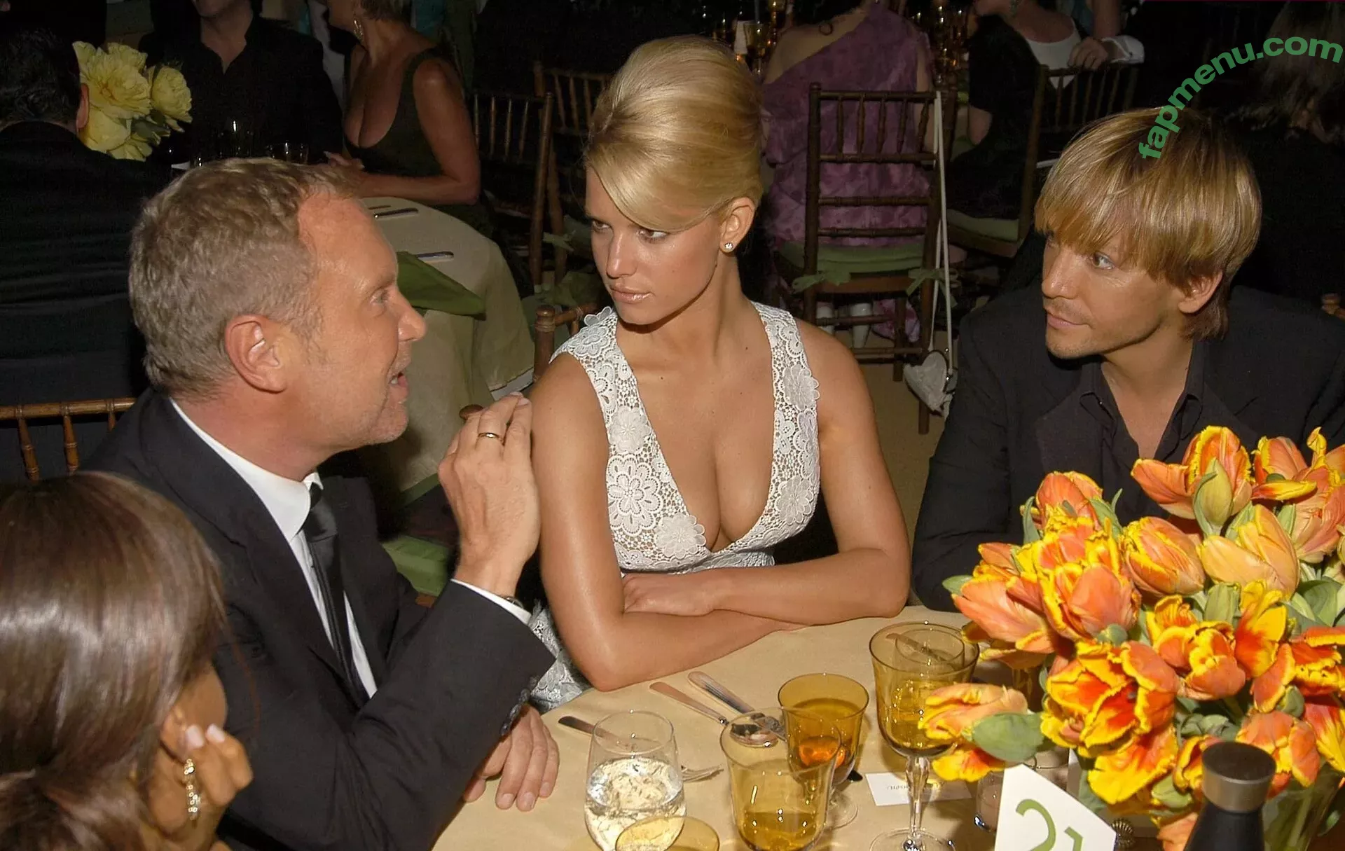 Jessica Simpson nude photo #0427 (52529184 / JessicaSimpson)