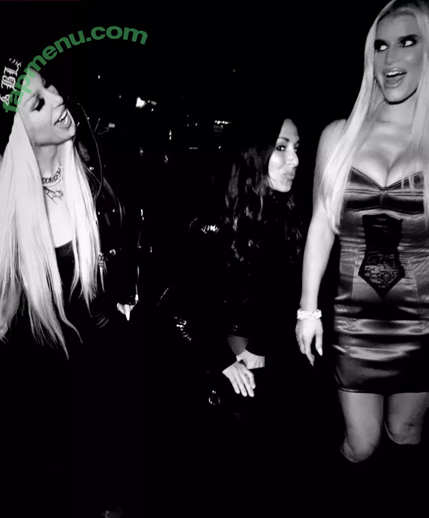 Jessica Simpson nude photo #0470 (52529184 / JessicaSimpson)