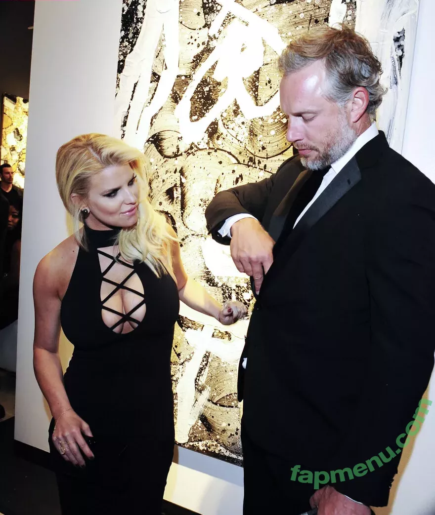 Jessica Simpson nude photo #0514 (52529184 / JessicaSimpson)