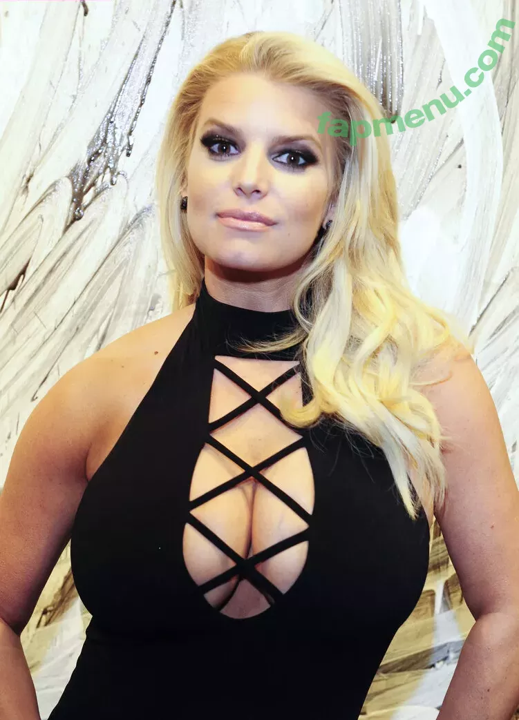 Jessica Simpson nude photo #0518 (52529184 / JessicaSimpson)