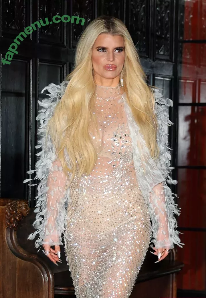 Jessica Simpson nude photo #0523 (52529184 / JessicaSimpson)