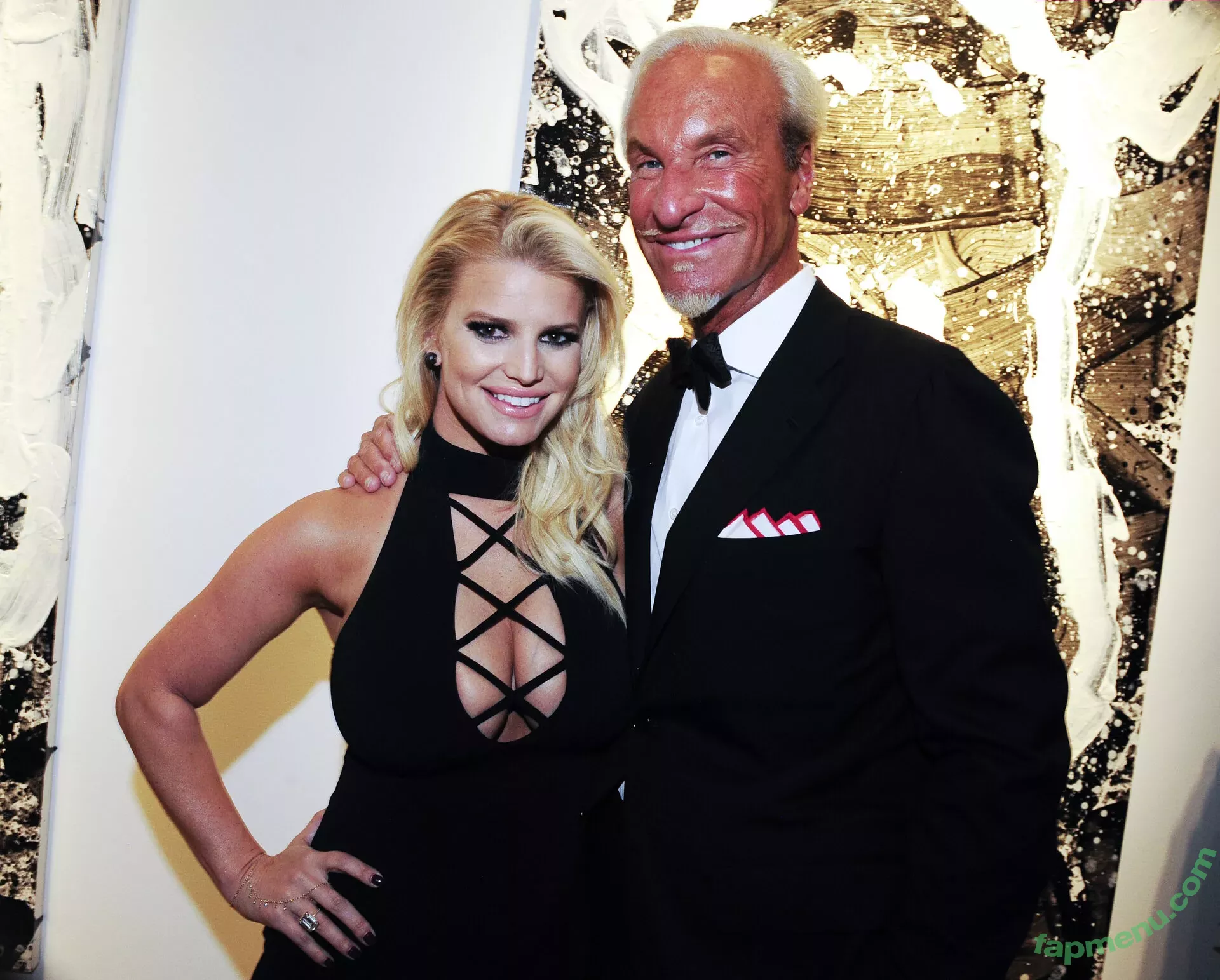 Jessica Simpson nude photo #0539 (52529184 / JessicaSimpson)