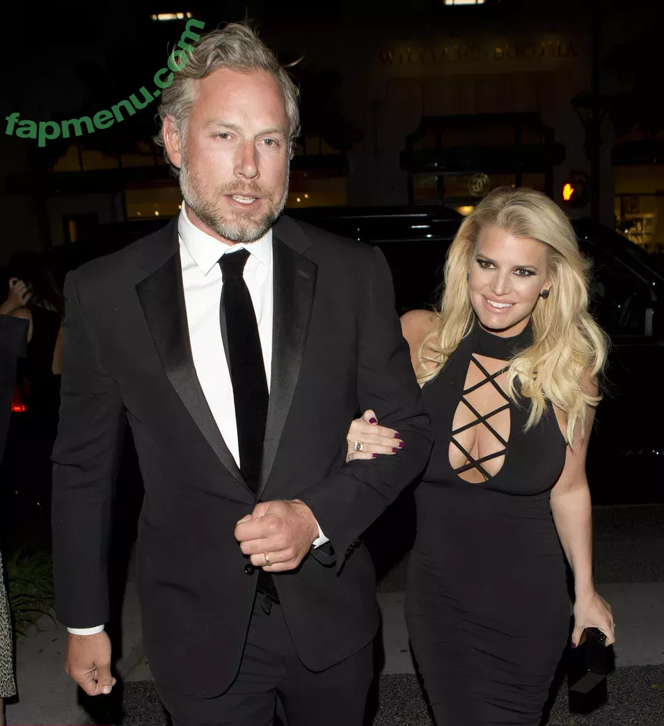 Jessica Simpson nude photo #0547 (52529184 / JessicaSimpson)