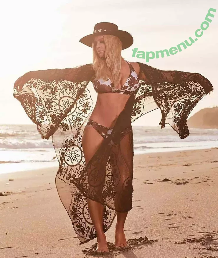 Jessica Simpson nude photo #0570 (52529184 / JessicaSimpson)