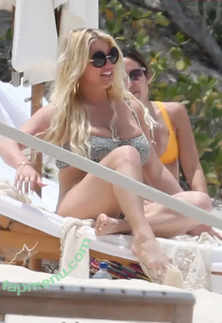 Jessica Simpson nude photo #0958 (52529184 / JessicaSimpson)