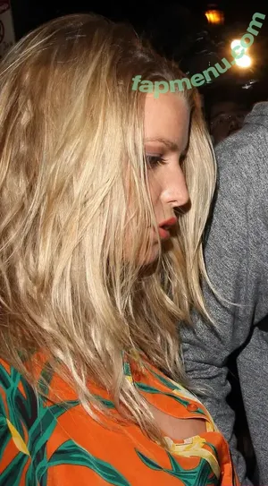 Jessica Simpson / 52529184 / JessicaSimpson nude photo #1025